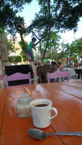 Å få seg kaffi, var ikkje lett.....