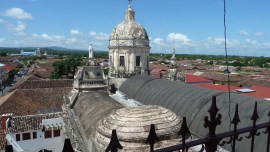 Utsikt frå tårnet i kyrkja Merced.
