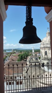 Utsikt frå tårnet i kyrkja Merced.